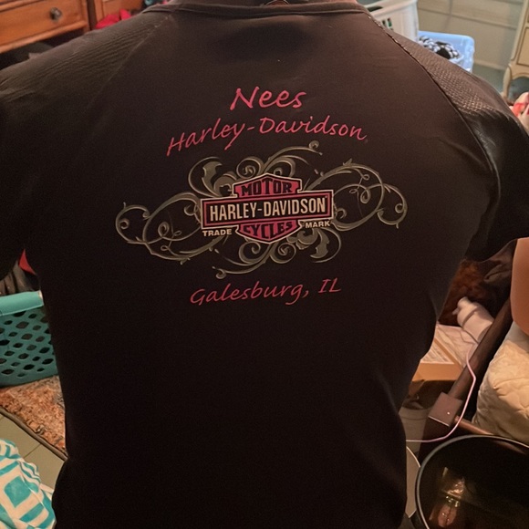 Harley Davidson Women’s Tshirt - Picture 2 of 4